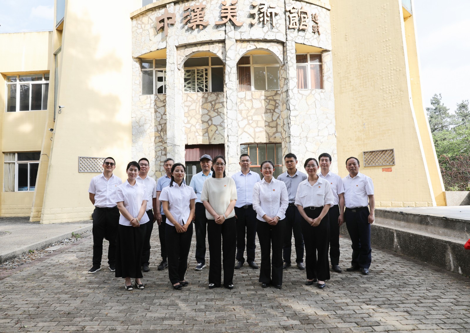 1715048069862213.jpg 0R8A3938.jpg